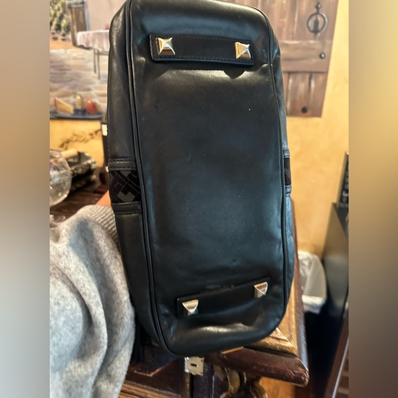 Gorgeous L.A.M.B by Gwen Stefani Bowler Bag and Wallet Set - Picture 11 of 16